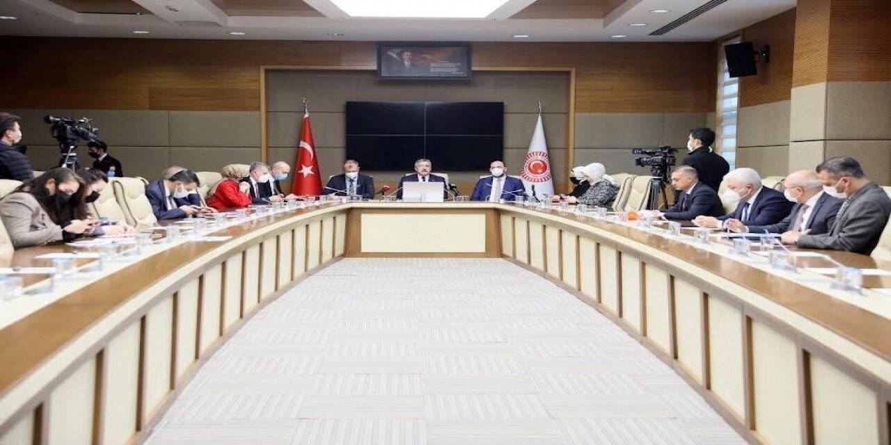 Kolaylı: "İnternet kanunu acilen çıkarılmalı"