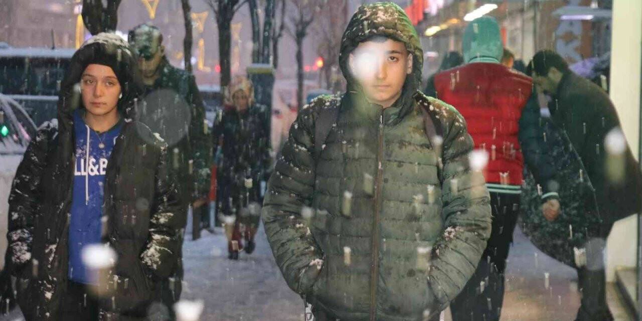 Vanlı çocuklardan ‘okullar tatil olsun’ çağrısı