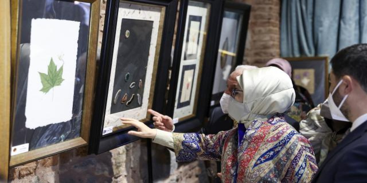Atıklardan üretilen sanat sergisi Emine Erdoğan'ın katılımıyla açıldı