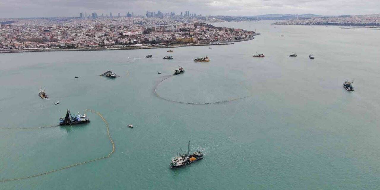 İstanbul’daki balıkçıların kış mesaisi