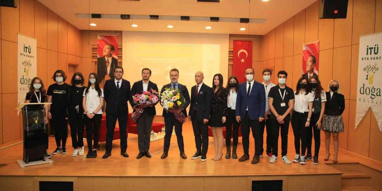 Geleceğin liderleri iş dünyasının önemli isimleri ile bir arada