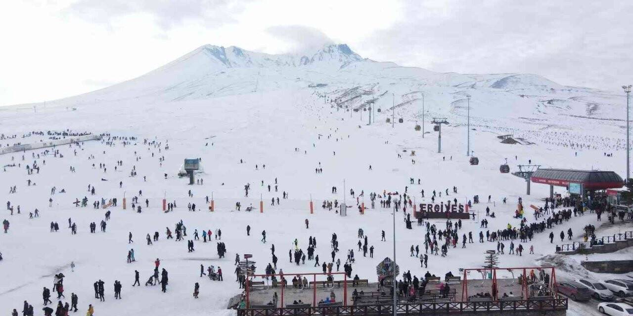 Sömestir tatili için Erciyes’e yoğun talep