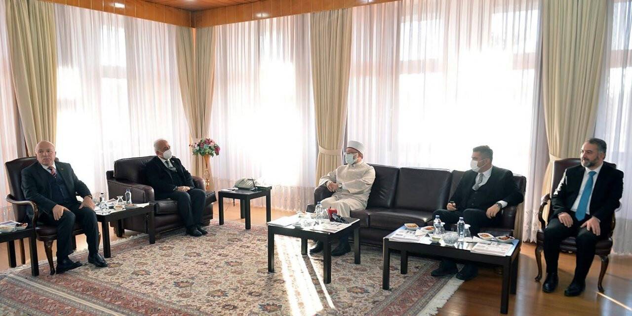 Diyanet İşleri Başkanı Prof. Dr. Ali Erbaş gençlerle buluştu
