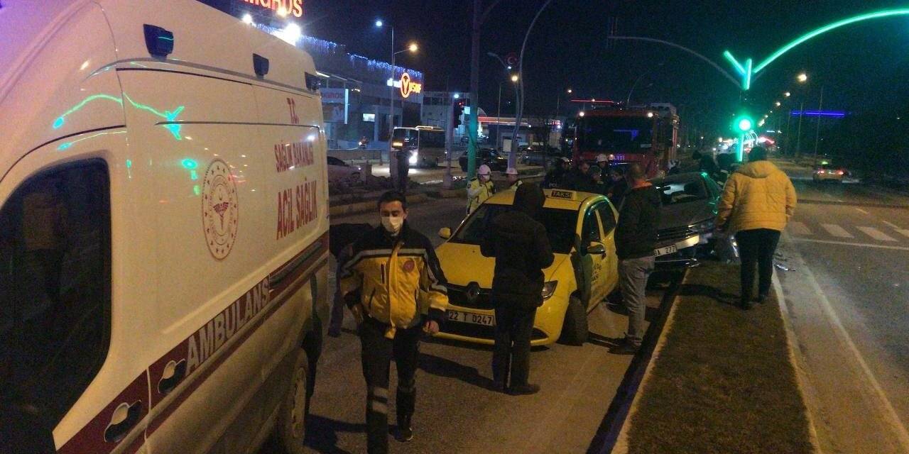 Taksi şoförü kaza yapınca alkollü olduğu ortaya çıktı