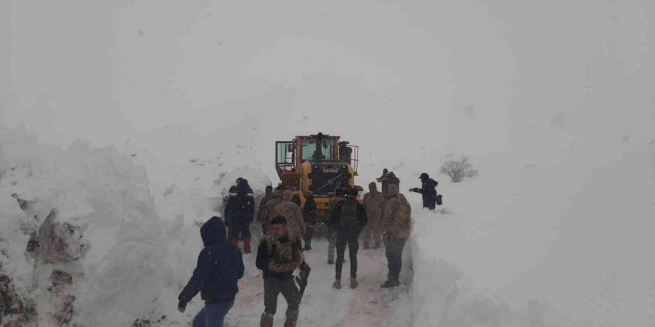 Şemdinli sınırında kaybolan 3 İranlı’dan haber alınamıyor