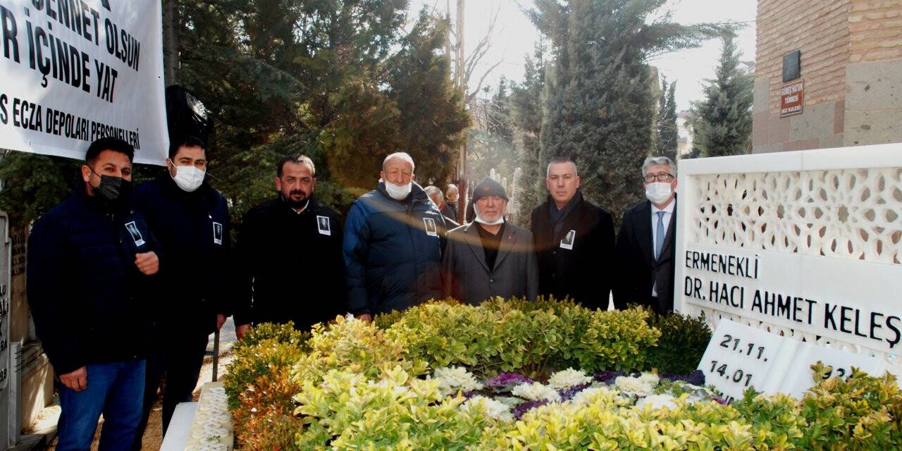 Merhum Ahmet Keleşoğlu mezarı başında dualarla anıldı