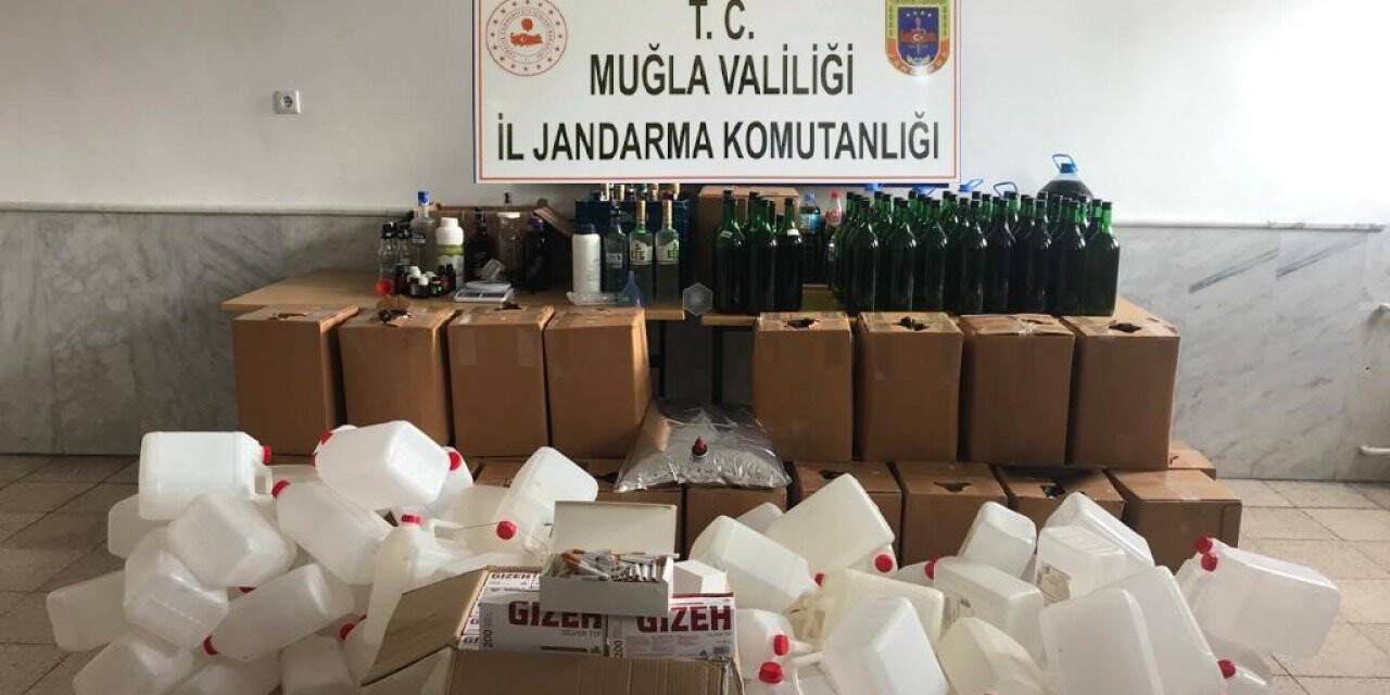 Kaçak içki operasyonunda 2 kişi yakalandı