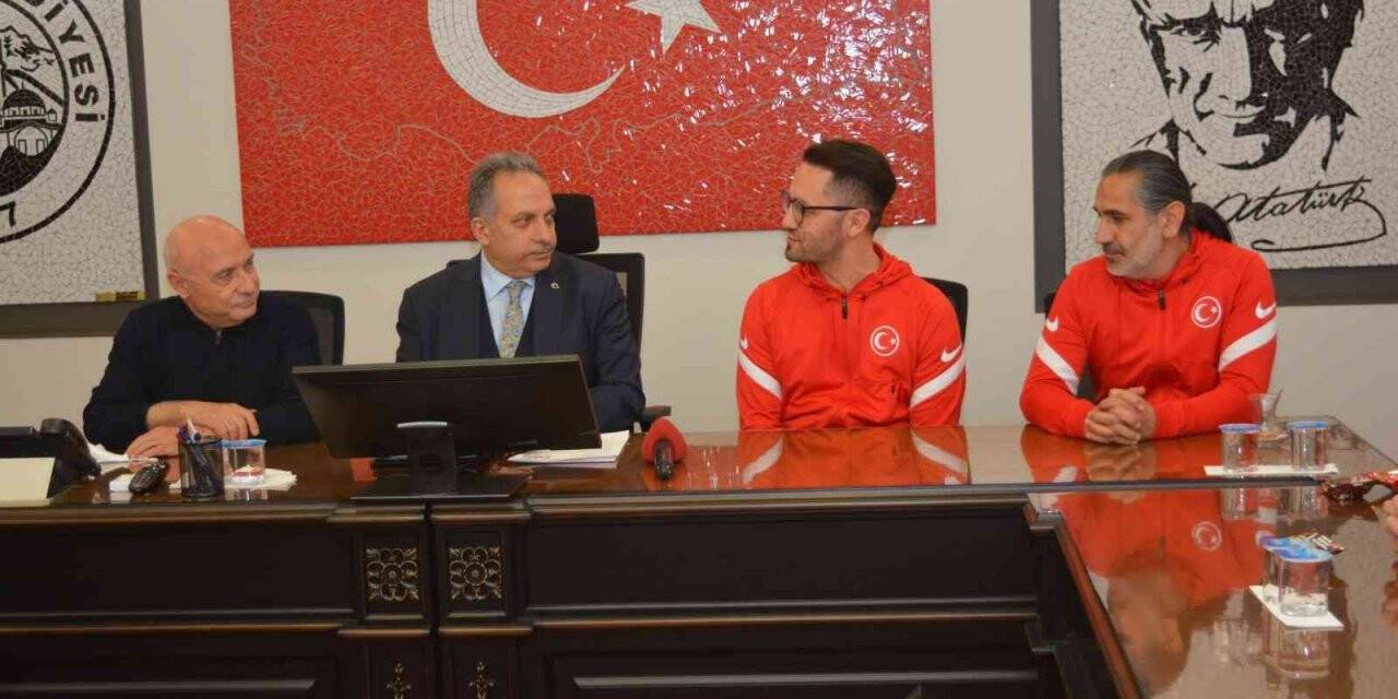 Futsal Milli takımından madalya sözü