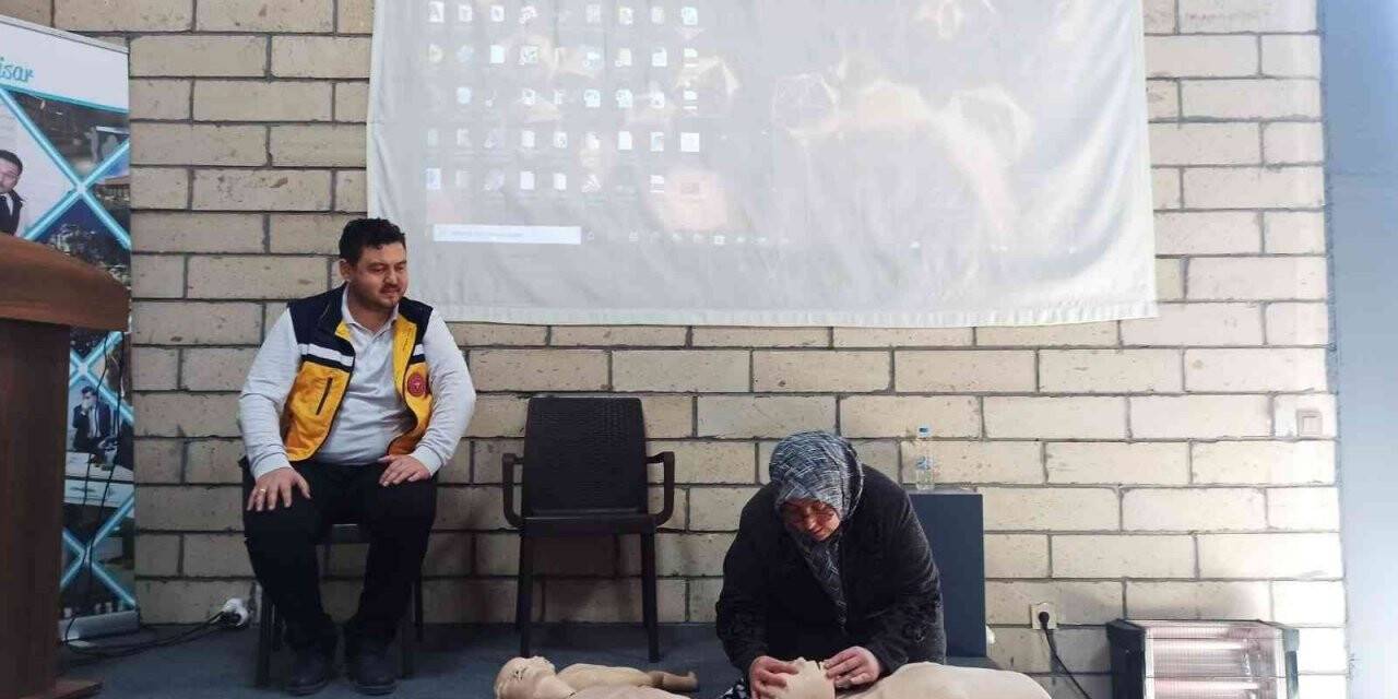 Afyonkarahisar’da kadınlara ilkyardım eğitimi