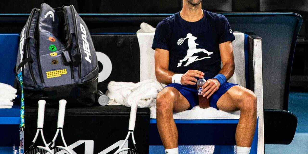 Sırp tenisçi Djokovic Avustralya’da gözaltına alındı