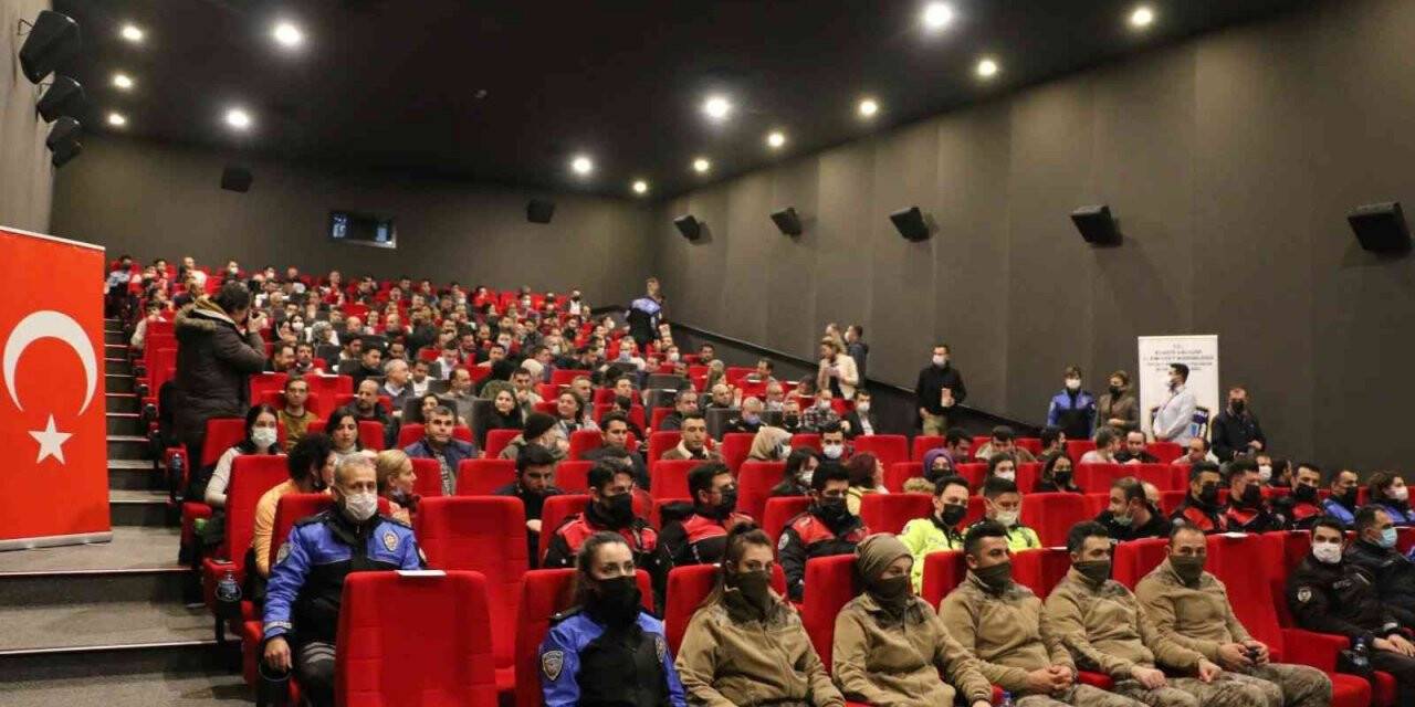 Elazığ Emniyet Müdürlüğü ekipleri, ‘Kesişme: İyi ki Varsın Eren’ filminde bir araya geldi
