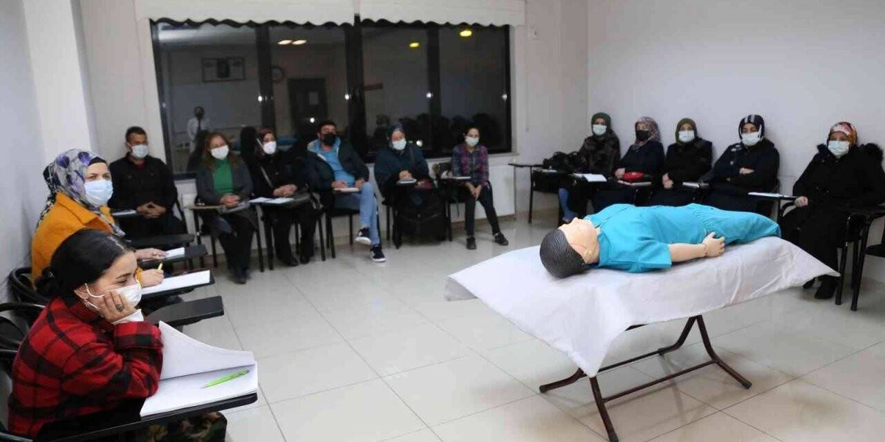Hasta bakıcılar bu eğitimler sayesinde daha bilinçli