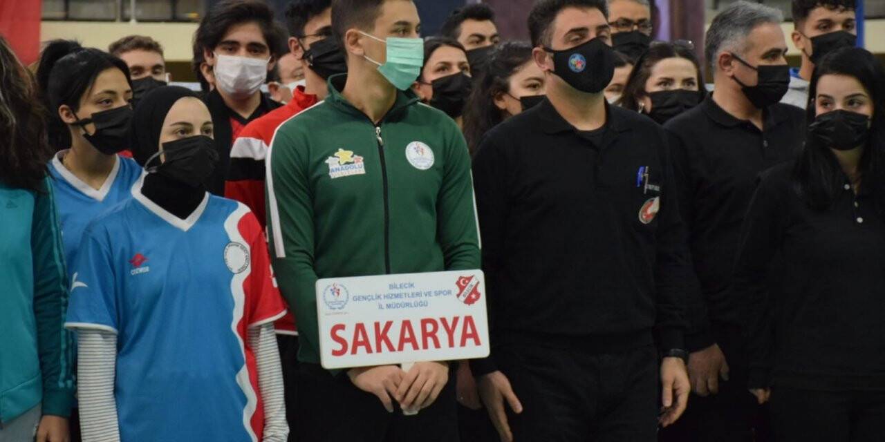 Gençler Badminton Grup Müsabakaları Bilecik’te başladı