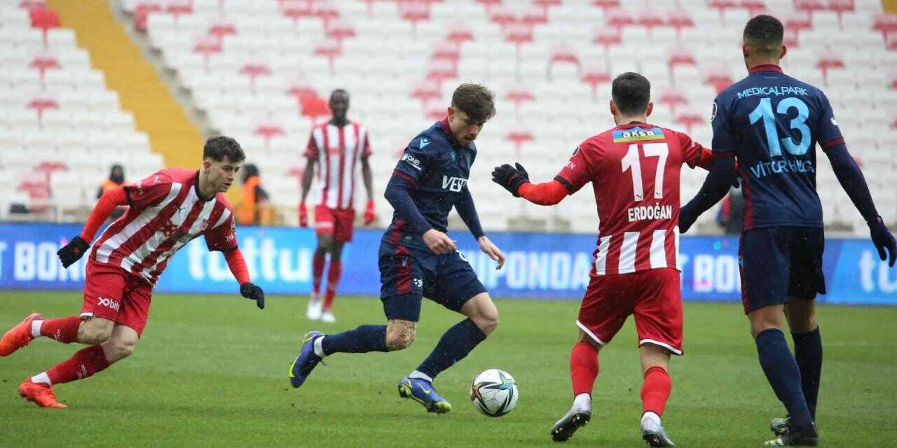 Spor Toto Süper Lig: Sivasspor: 1 - Trabzonspor: 1 (Maç devam ediyor)