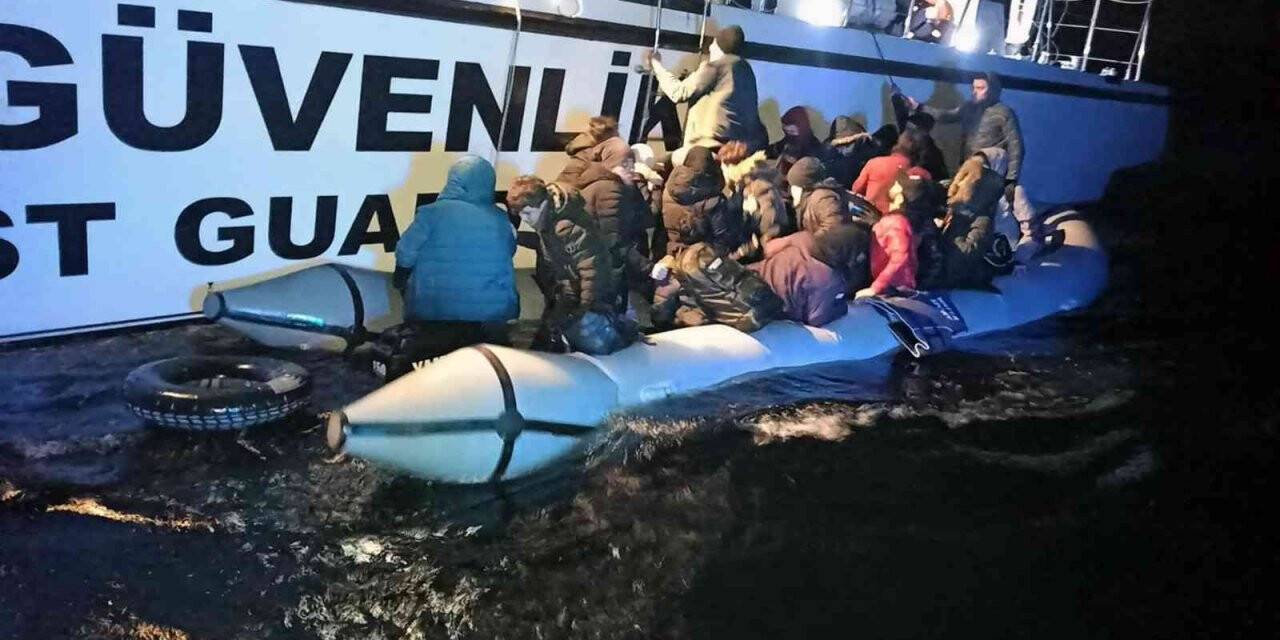 Marmaris’te 25 düzensiz göçmen kurtarıldı