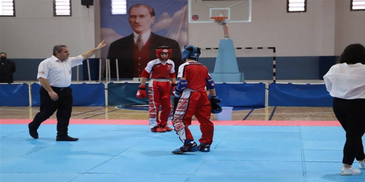 "Okullar arası Kick Boks İl Birinciliği" müsabakaları tamamlandı