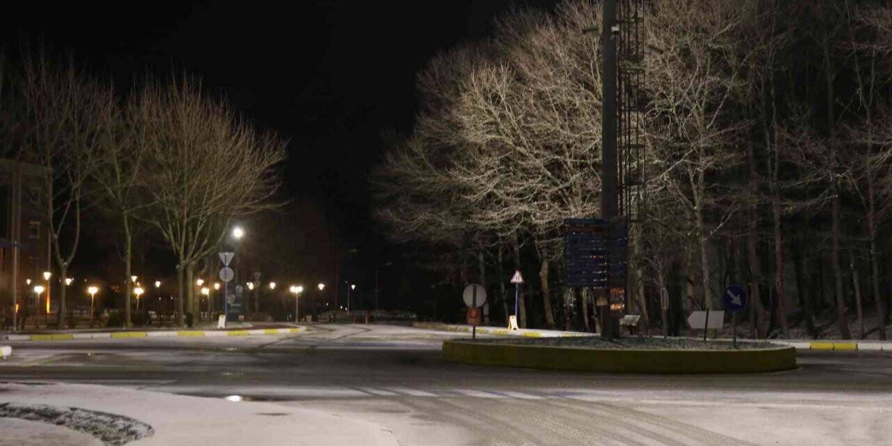 Sakarya’da kar yağışı etkili oluyor
