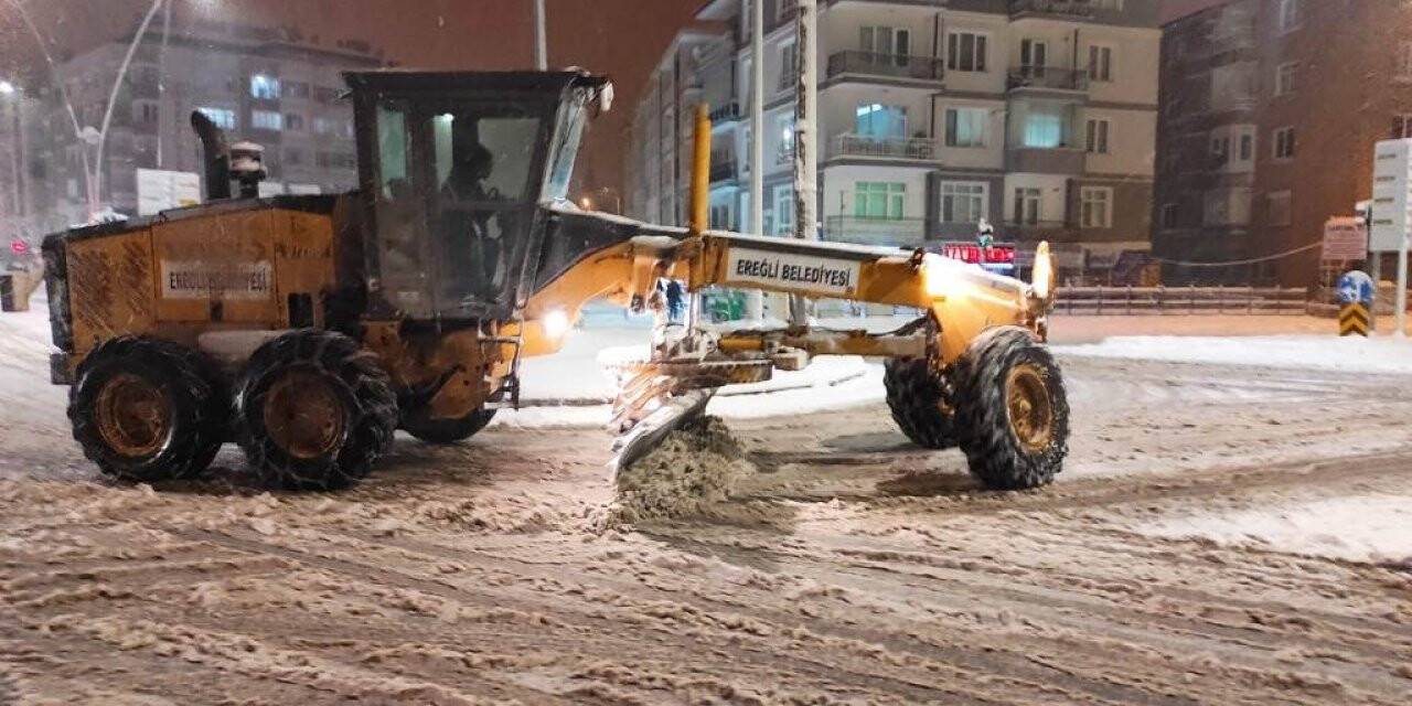 Ereğli Belediyesinden yoğun kar mesaisi