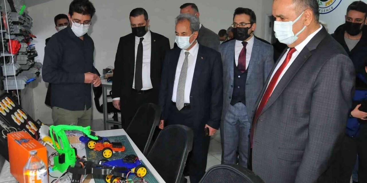 Akşehir BİLSEM’e robotik kodlama atölyesi açıldı