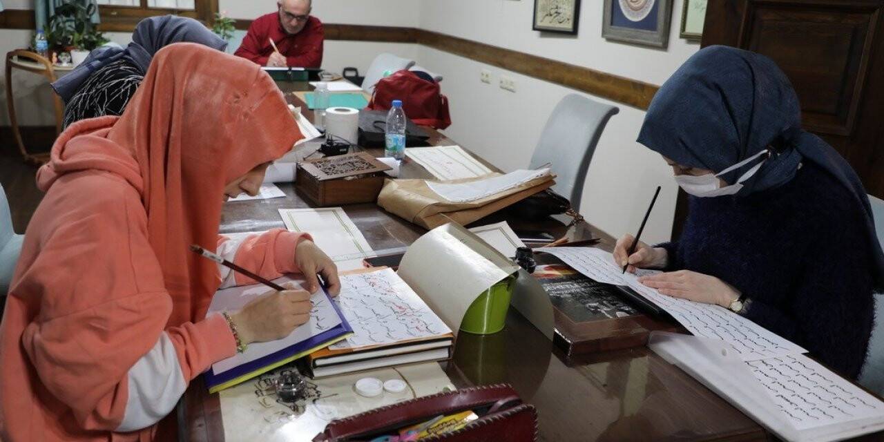 Türk İslam Sanatları Merkezi gençlerin ilgi odağı oldu