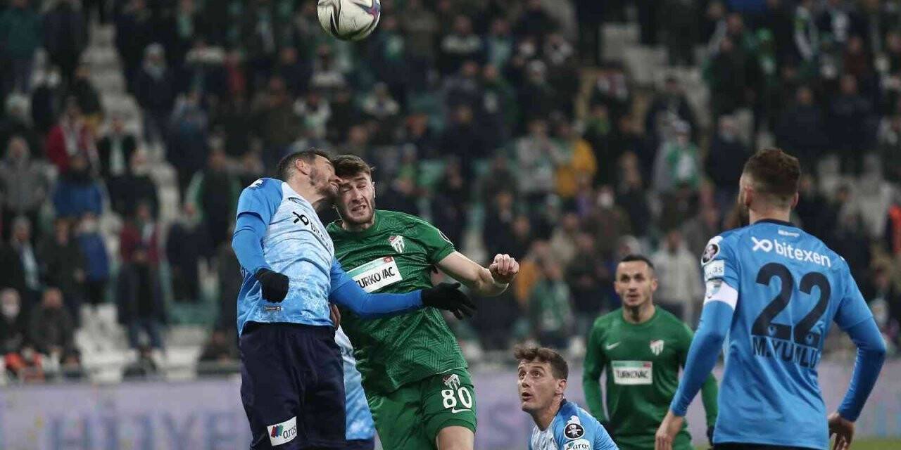 Spor Toto 1. Lig: Bursaspor: 0 - Büyükşehir Belediye Erzurumspor: 0 (İlk yarı sonucu)
