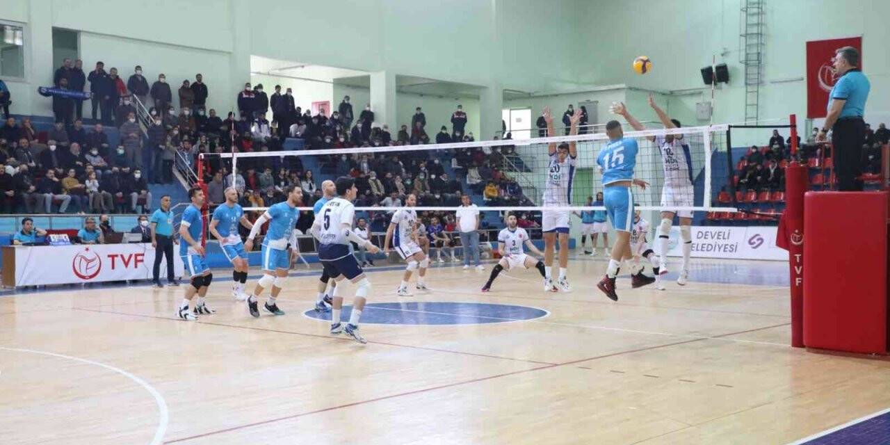 Develi Belediyespor liderliğe yükseldi