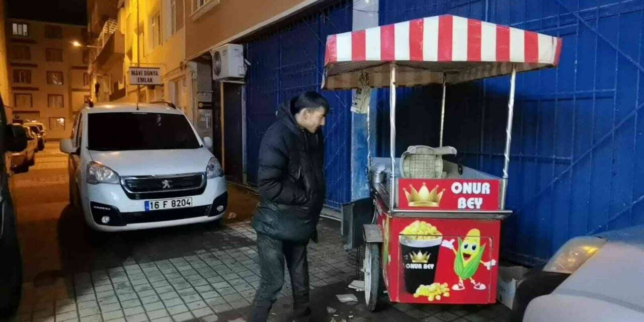 Engelli gencin mısır tezgahının aküsünü ve malzemelerini çaldılar