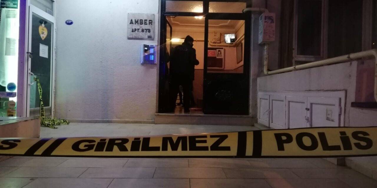İzmir’de trans birey yaşadığı binanın girişinde ölü bulundu
