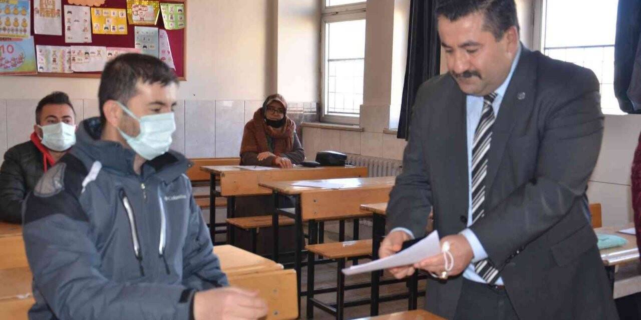 Bu kez veliler sınav heyecanı yaşadı