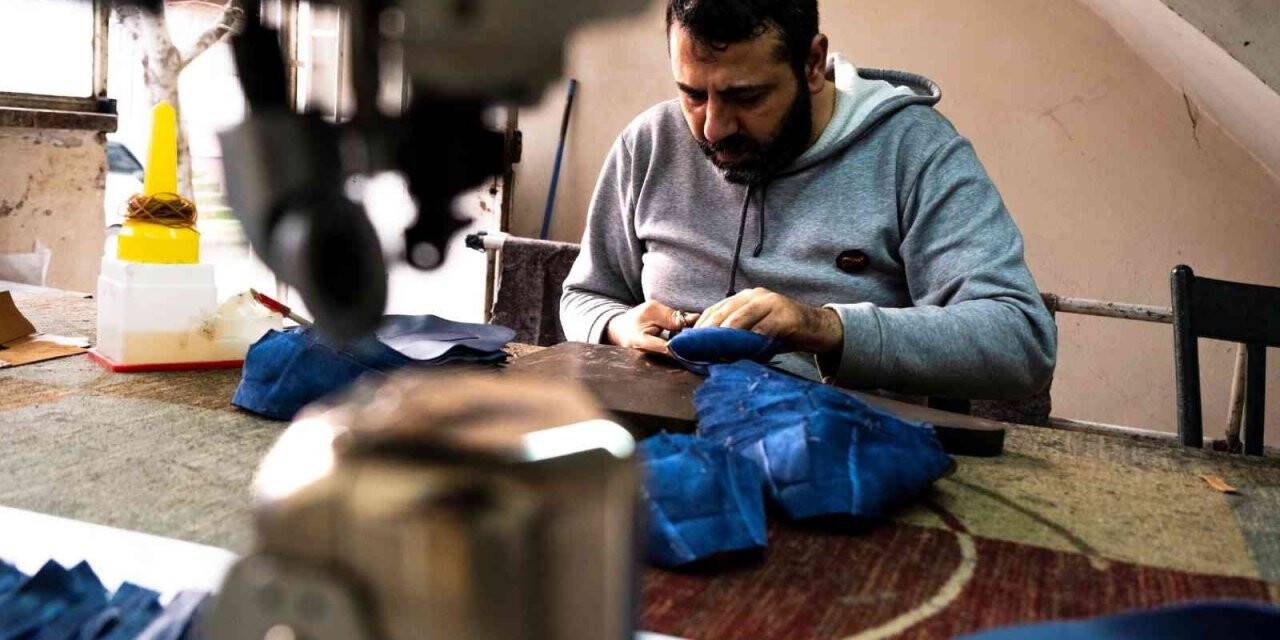 Saya ustaları dertli: "İşçiliğine 15 lira veriyorlar, mağazada 800 liraya satılıyor"