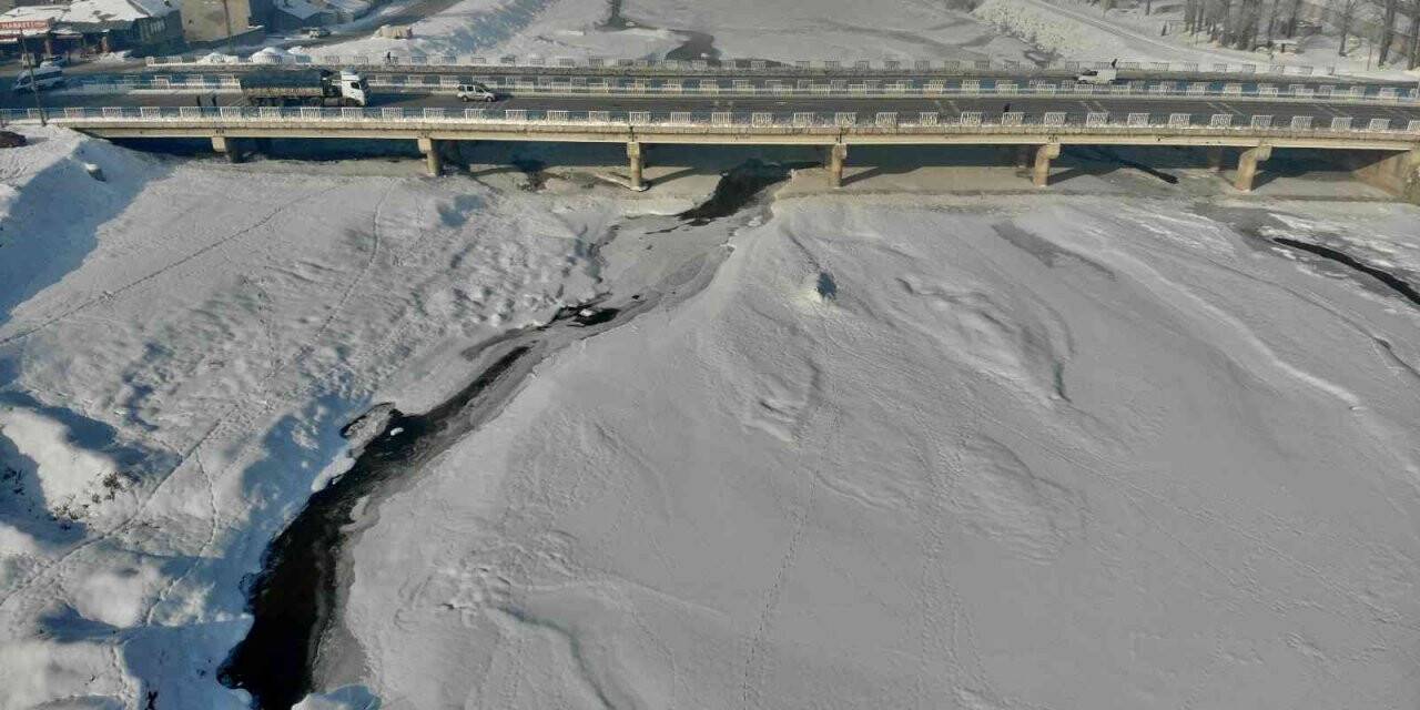 Ağrı eksi 33 derece ile zirveye yerleşti