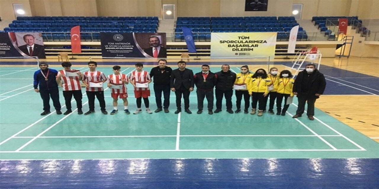 Bilecik’teki Gençler Badminton Grup Müsabakaları sona erdi