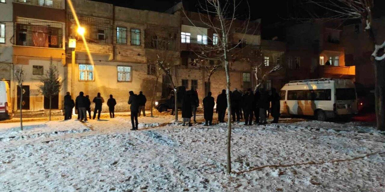 Şanlıurfa’da 5 çocuk annesi kadın evinde silahla öldürüldü