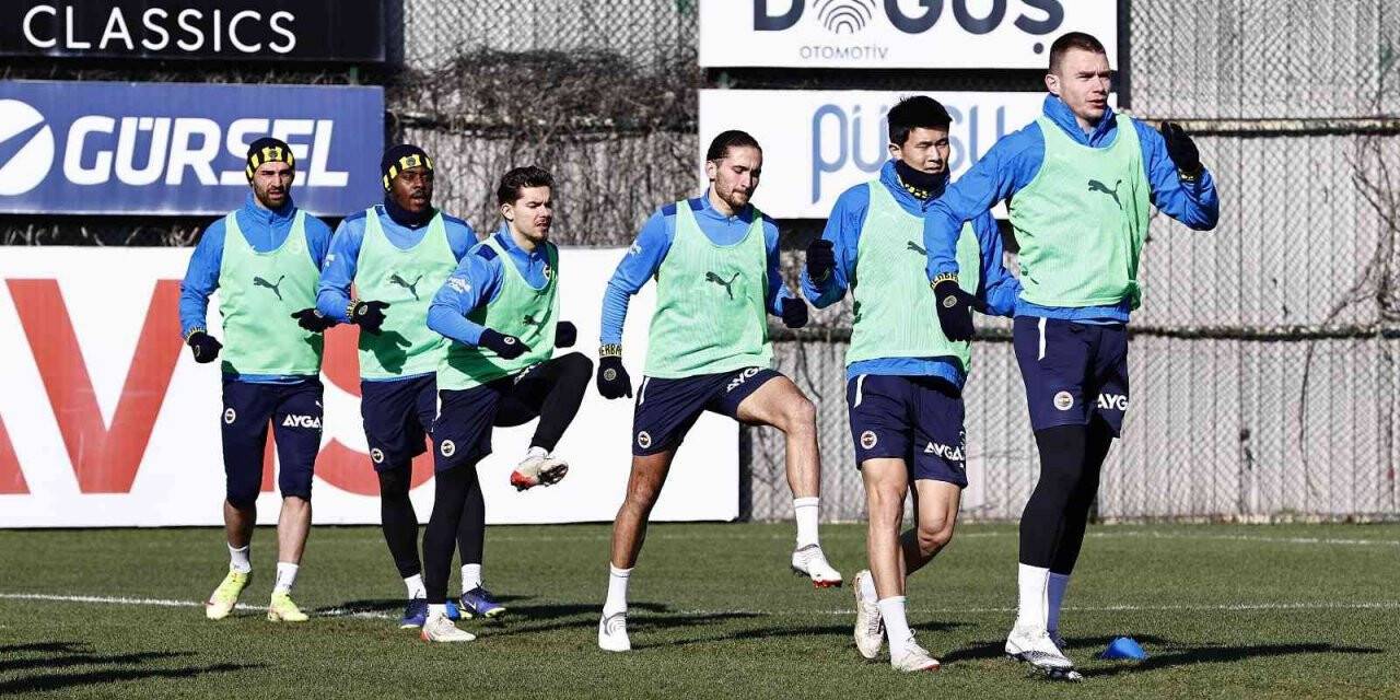 Fenerbahçe’de Altay maçı hazırlıkları sürüyor