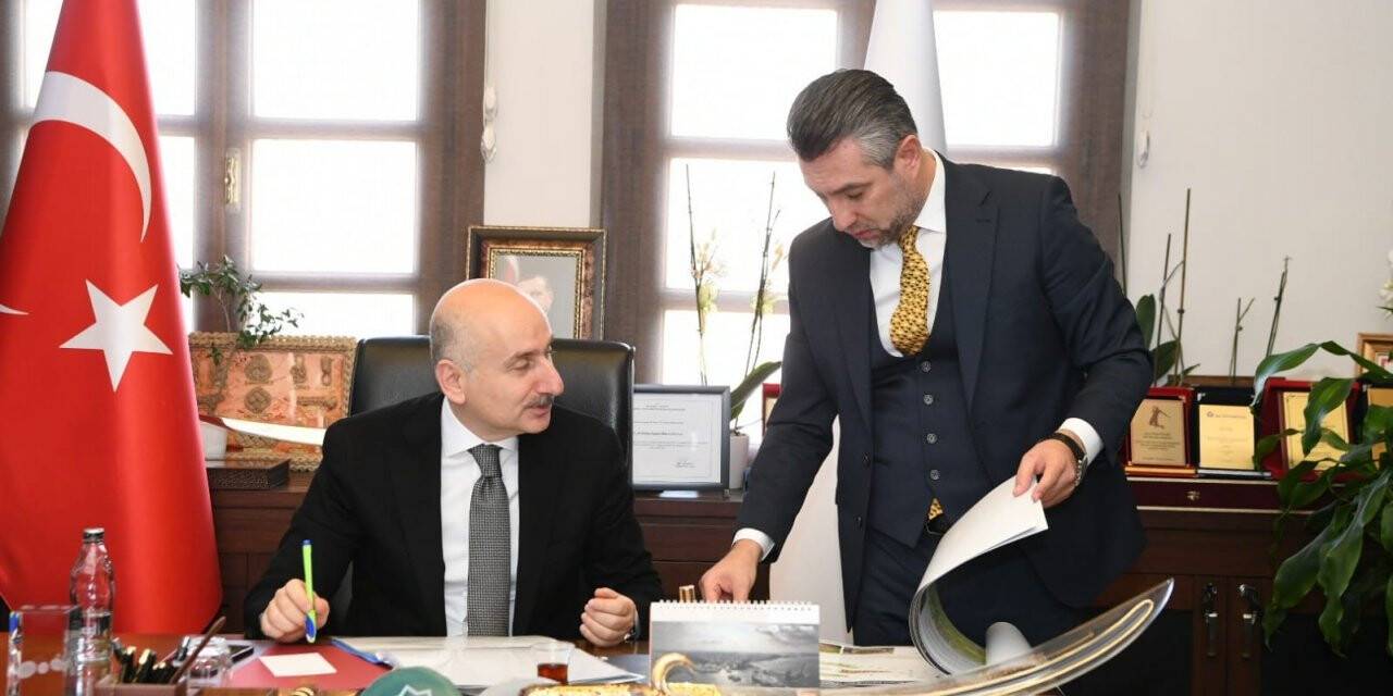 Bakan Adil Karaismailoğlu, Başkan Ocaklı’yı makamında ziyaret etti