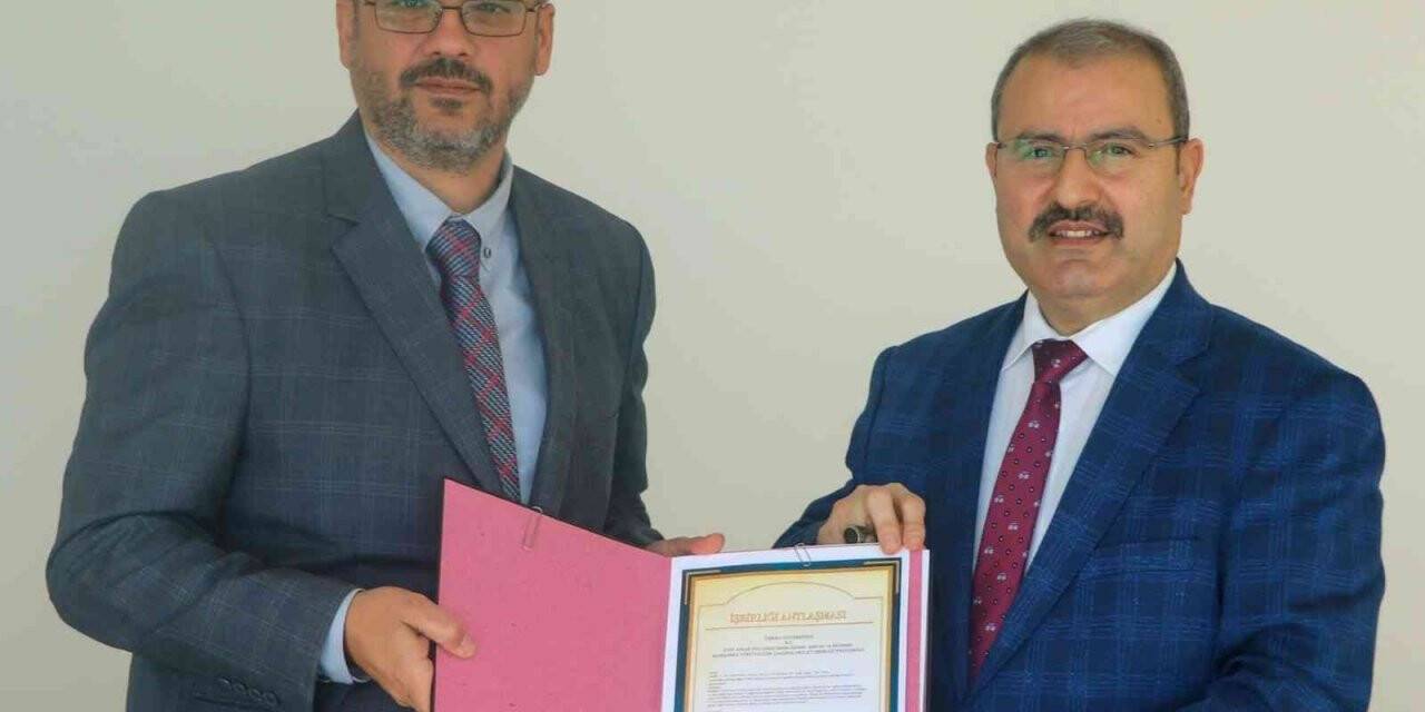 Tarsus Üniversitesi ile Eyüp Aygar Fen Lisesi arasında işbirliği protokolü