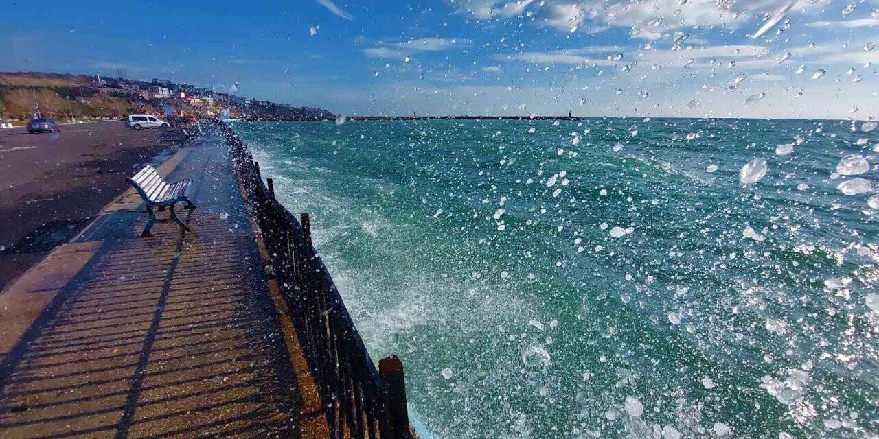 Tekirdağ’da lodos: Tekneler dans ediyor