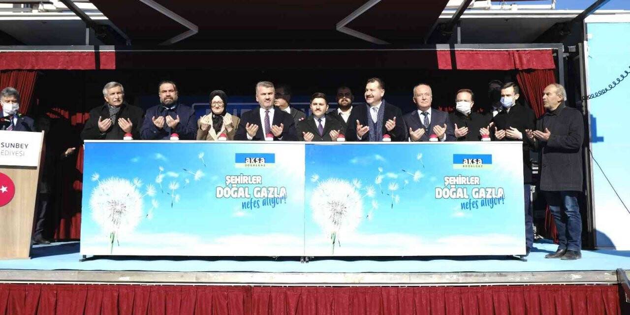 Dursunbey’de doğalgaz ateşi yandı