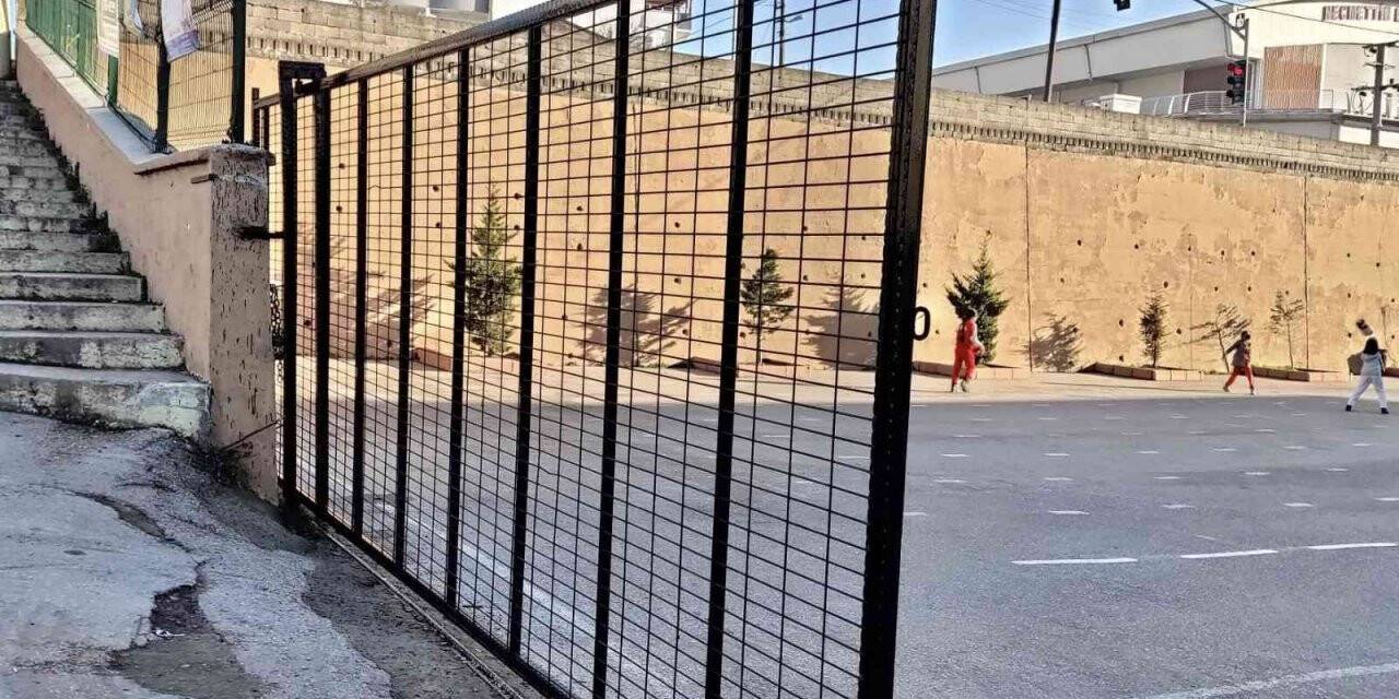 Öğrenciler daha güvenli giriş çıkış yapabilecek