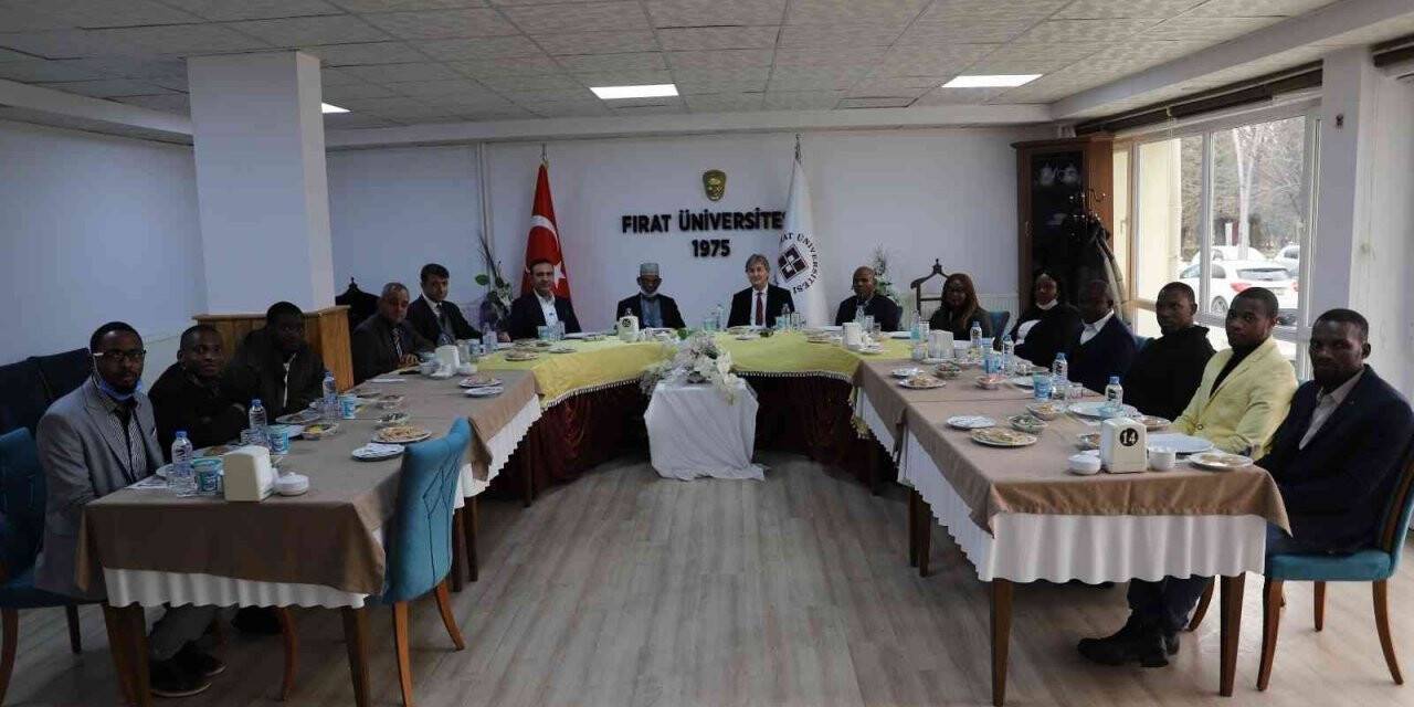 Fırat Üniversitesi Nijerya heyeti ile bir araya geldi