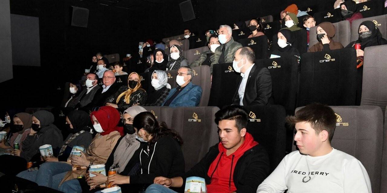 Vali Su, ‘Kesişme, İyi ki Varsın Eren’ filmini İzledi