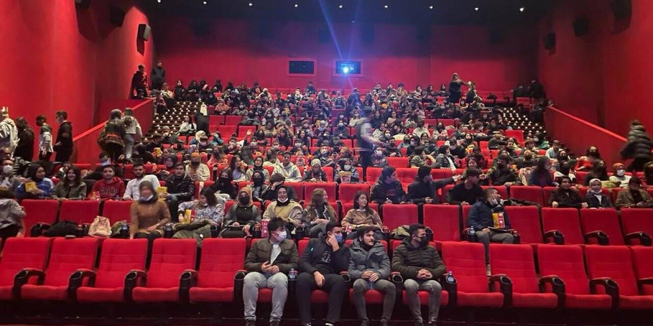 Kahramanmaraş’ta öğrenciler "Kesişme: İyi ki Varsın Eren" filmini izledi