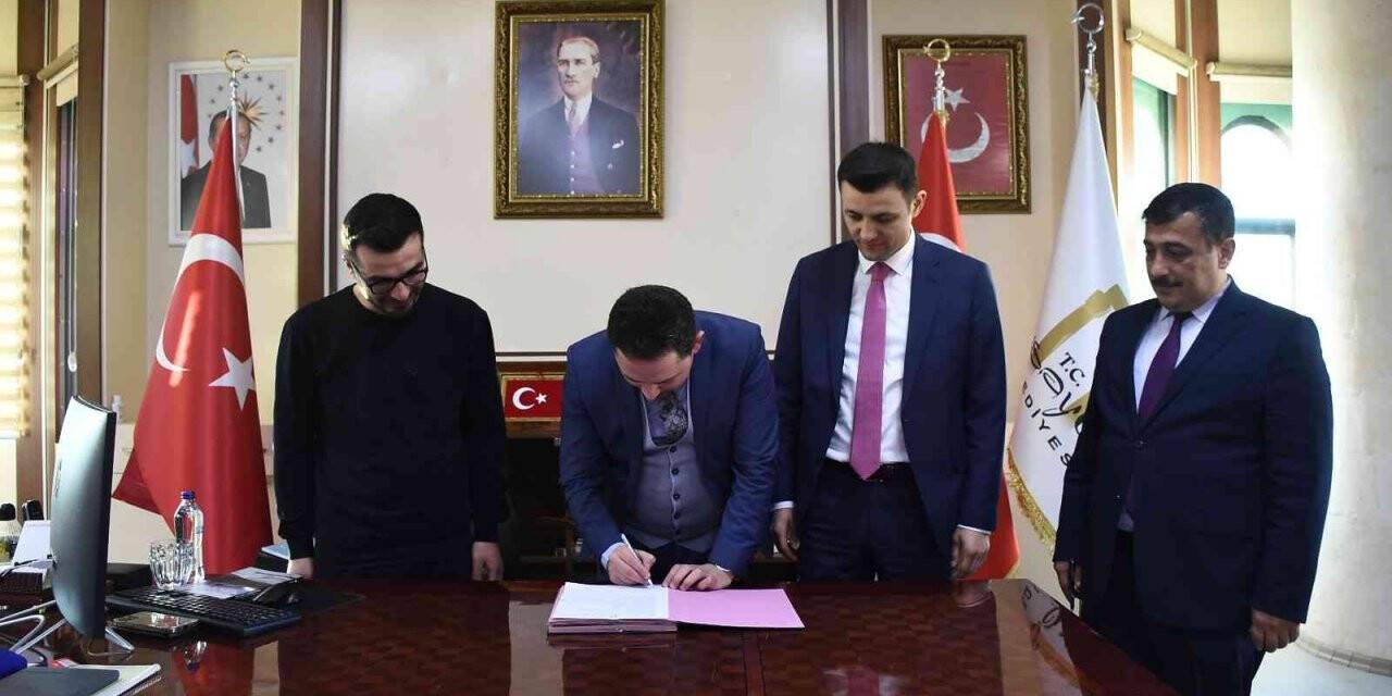 Nusaybin’de ortaokul ve lise son sınıf öğrencileri, "Kesişme, İyi ki Varsın Eren" filmini izleyecek