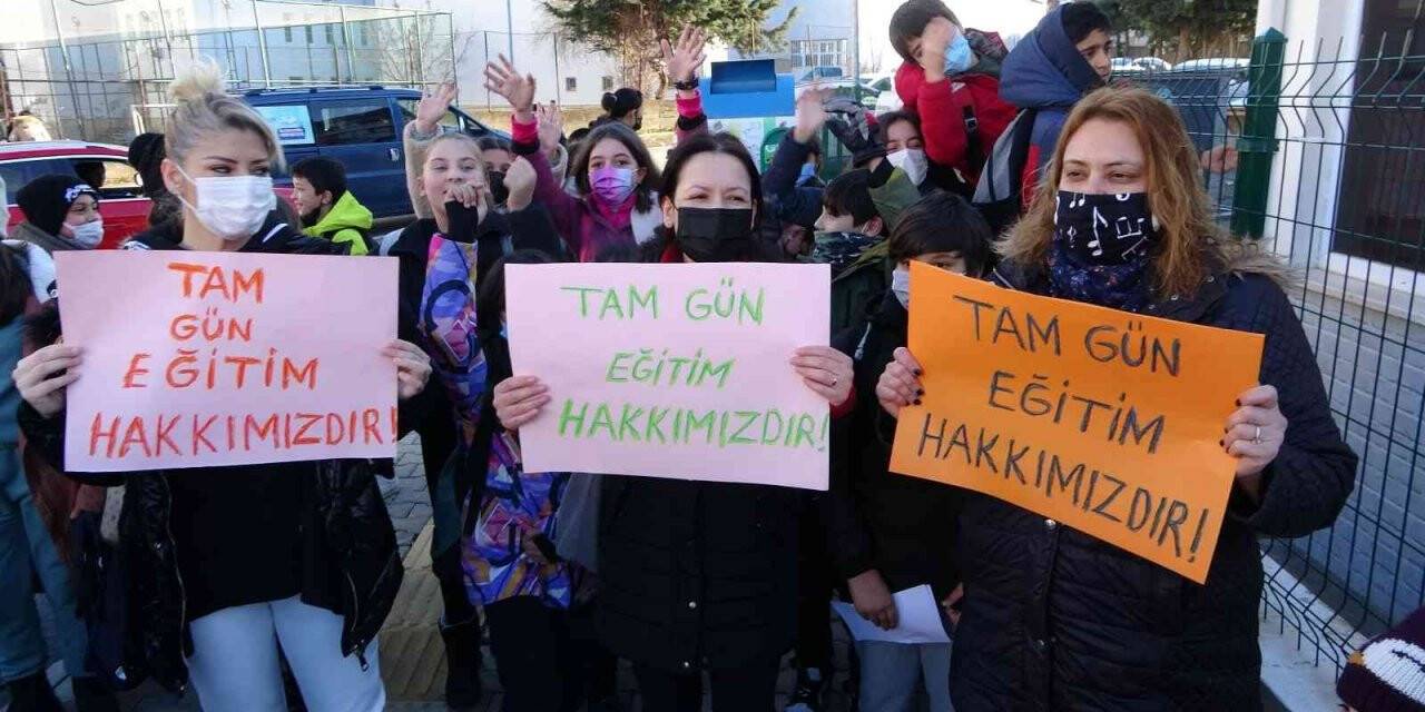 Velilerden geçici taşınma eylemi