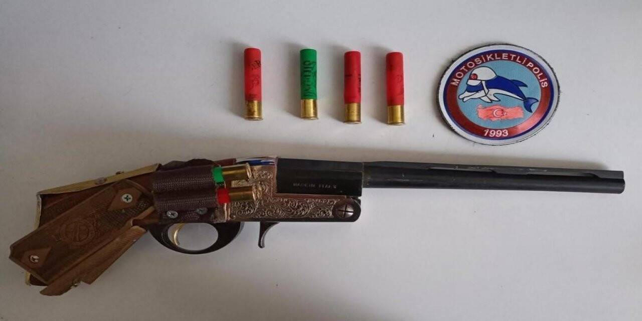 Şehir merkezinde polisten şok uygulama
