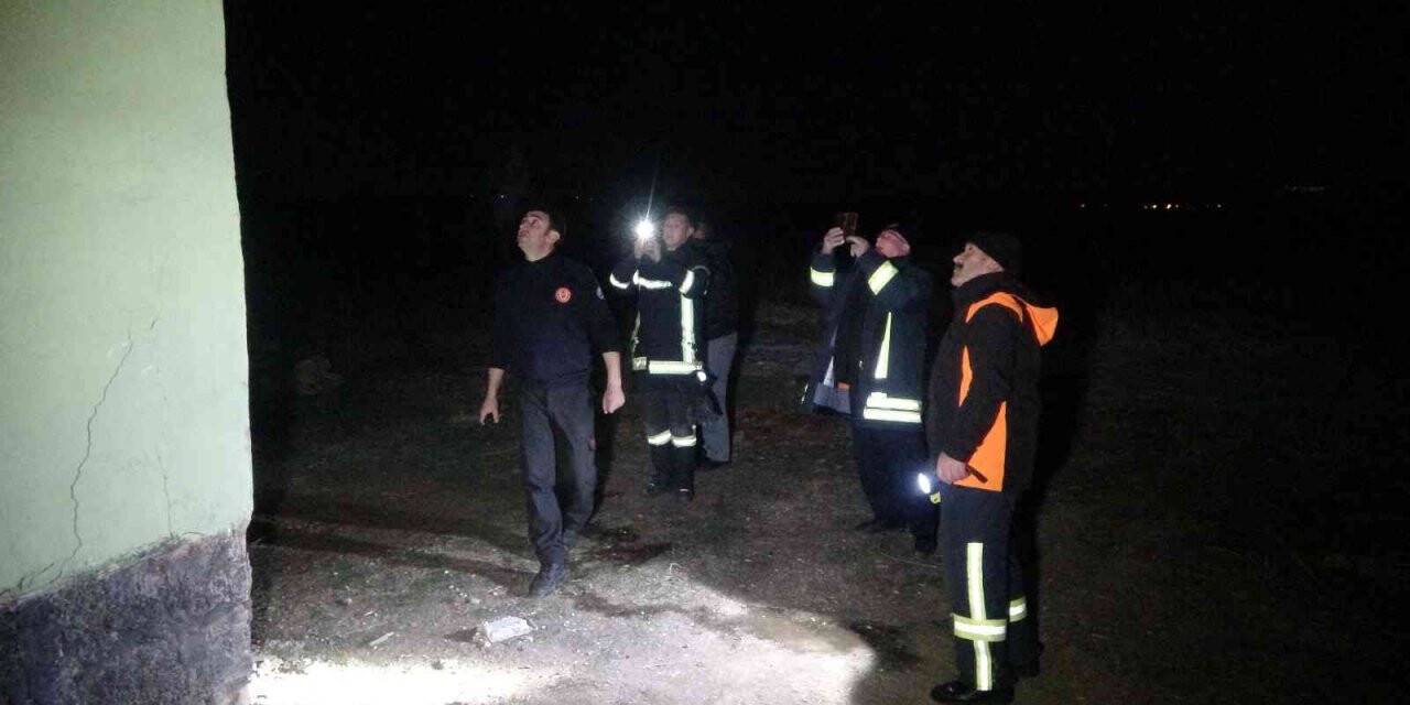 Kayseri’de 4.9’luk depremde evler hasar gördü