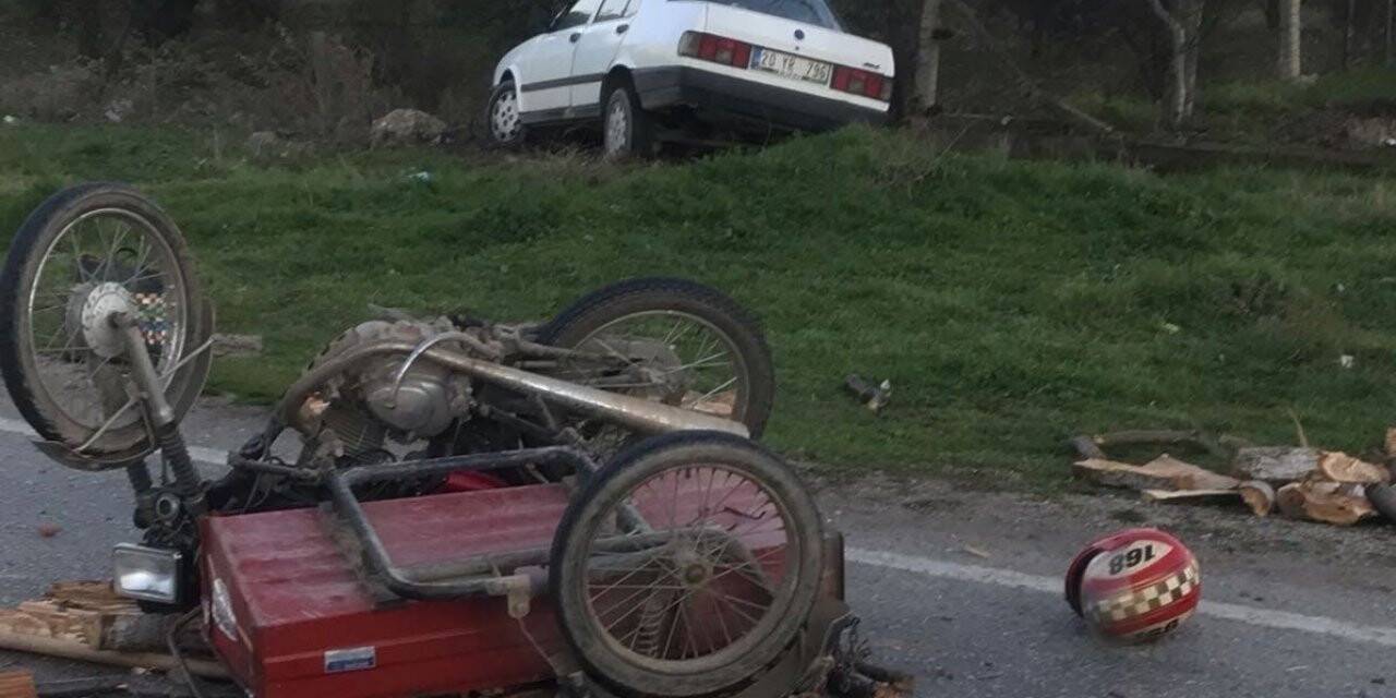 Alaşehir’de motosiklet traktöre çarptı: 1 ölü
