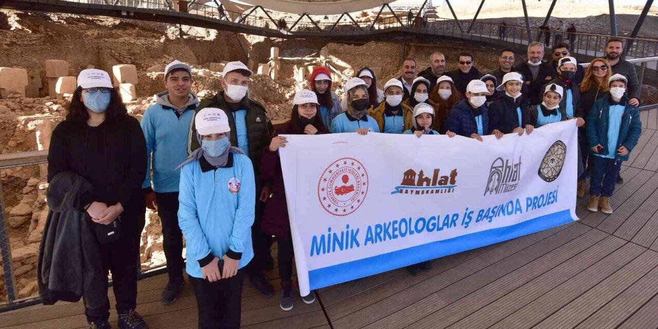 Minik arkeologlar ’tarihin sıfır noktası’nı gezdi