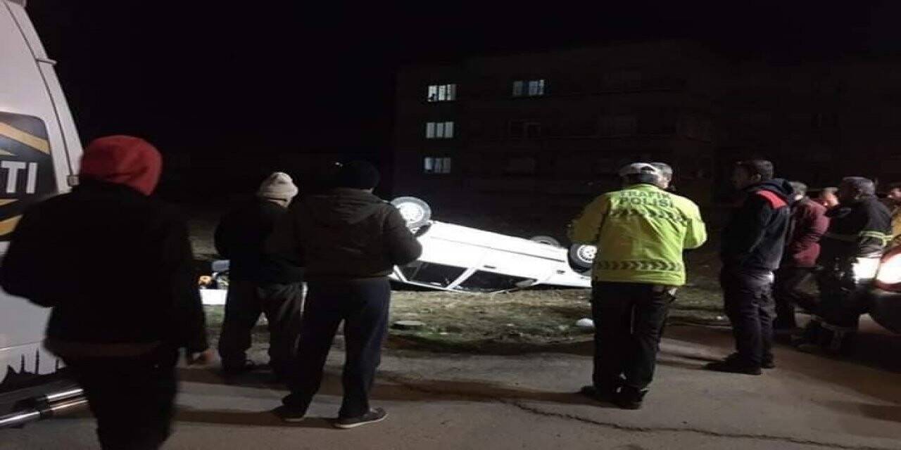 Adıyaman’da, otomobil takla attı: 2 yaralı