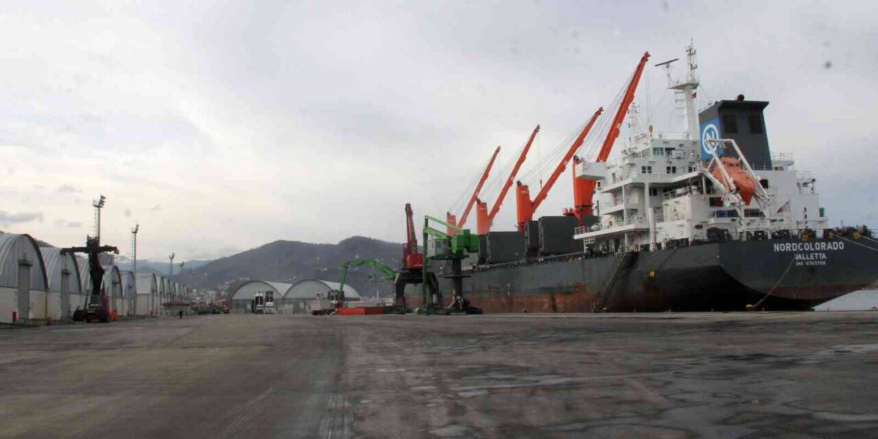 Gül: “2021 yılında hedeflediğimiz 1 milyon ton yük miktarını aşarak Giresun Limanının kuruluşundan bugüne kadarki rekorunu kırdık”